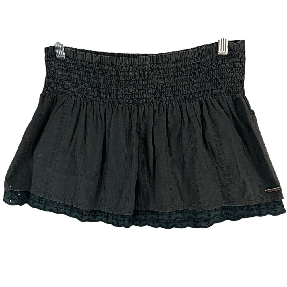Roxy Y2K Mini‎ Skirt XS Black Smocked Waist Eyelet Hem Pull On Boho Beach Casual
